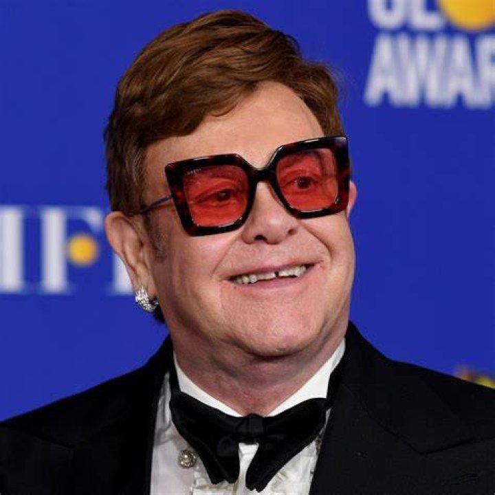 
Elton John Health Condition: His Fans Worry He Is Dying, Cancer Update 