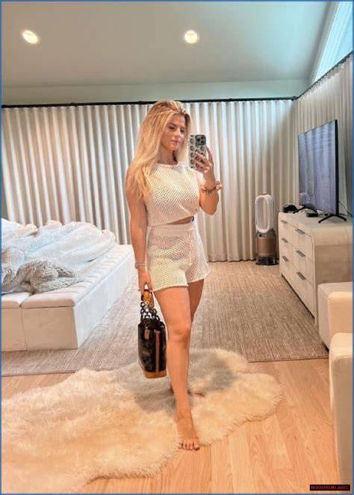 Lauren Hogg Height, Weight, Net Worth, Age, Birthday, Wikipedia, Who, Instagram, Biography