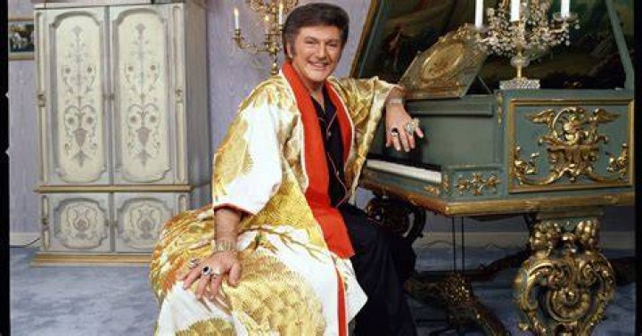 Liberace Cause of Death, How did Liberace Die?